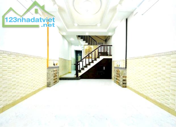 Bán Gấp Nhà Hẻm Ô Tô Đường Phú Định, Quận 8 – Diện Tích Chuẩn – Sổ Sẵn – Giá Tốt - 3