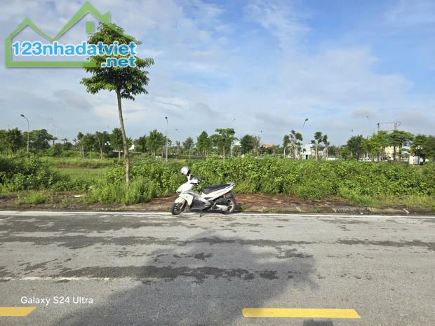 Bán lô đất biệt thự Thiên Phú, ph Tứ Minh, TP HD, 198m2, mt 12m, vị trí đẹp, giá 4x tr/m2