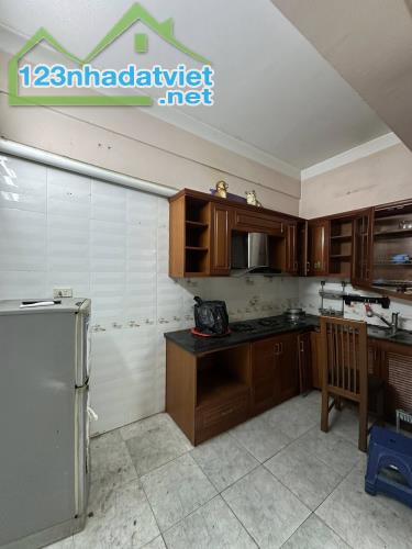 Bán nhà mặt phố Kim Ngưu, lô góc 2 mặt tiền 82m2, giá 38 tỷ có TL, 0985868893