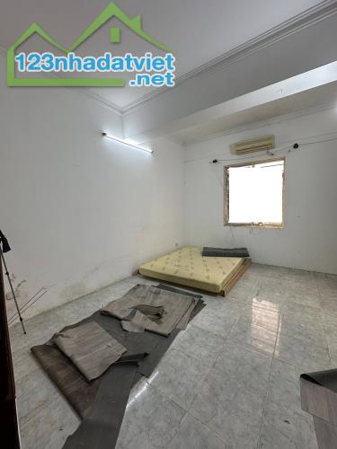 Bán nhà mặt phố Kim Ngưu, lô góc 2 mặt tiền 82m2, giá 38 tỷ có TL, 0985868893 - 2