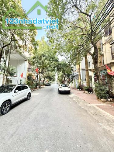 BÁN GẤP NHÀ PHỐ BỒ ĐỀ - LONG BIÊN, 80M x 6T, MT 8M, ĐƯỜNG 12M, VỈA HÈ. GIÁ 30.5 TỶ - 2