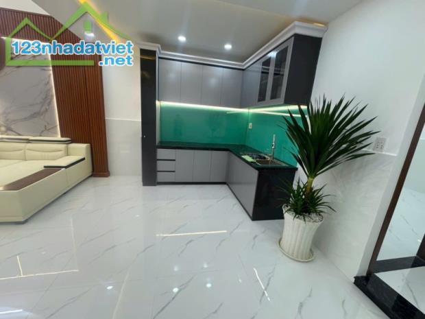 Siêu phẩm HXH HT 13 ,Hiệp Thành Q12, 2Tx 56m2 . Giá chỉ 4.18 tỷ (TL). - 3