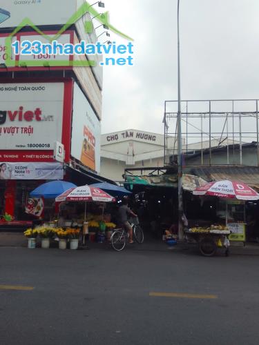 NHÀ MT KHU TÂN HƯƠNG SẦM UẤT - DT 100M2 - CÓ SÂN ĐỂ XE HƠI RỘNG RÃI - NHÀ SÂN VƯỜN CỰC - 1