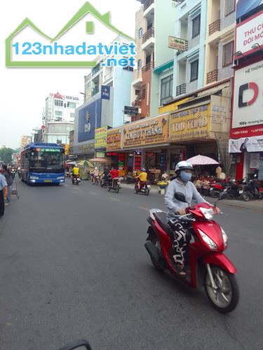 NHÀ MT KHU TÂN HƯƠNG SẦM UẤT - DT 100M2 - CÓ SÂN ĐỂ XE HƠI RỘNG RÃI - NHÀ SÂN VƯỜN CỰC - 4