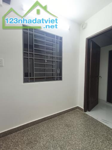 Top nhà rẻ 4 x 12m 1 trệt 3 lầu Dương Bá Trạc Q8 TP.HCM - 2