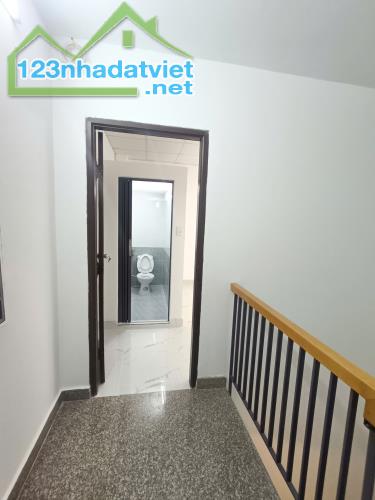 Top nhà rẻ 4 x 12m 1 trệt 3 lầu Dương Bá Trạc Q8 TP.HCM - 1
