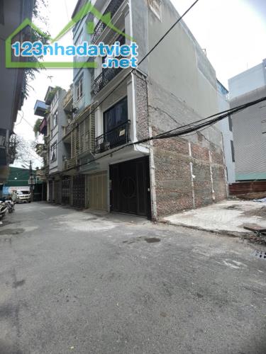 BÁN ĐẤT CHIẾN THẮNG: DT 47m2-MT 4,1m ( Nở hậu): 13Tỷ - 1