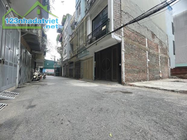 BÁN ĐẤT CHIẾN THẮNG: DT 47m2-MT 4,1m ( Nở hậu): 13Tỷ - 3