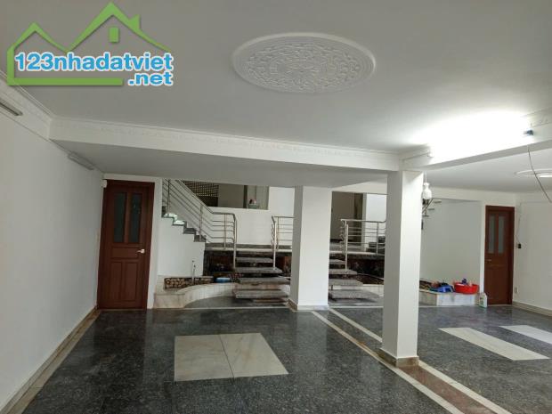 Bán nhà góc 2MT 535 Nguyễn Duy Trinh, Bình Trưng, giá 105 tỷ. - 2