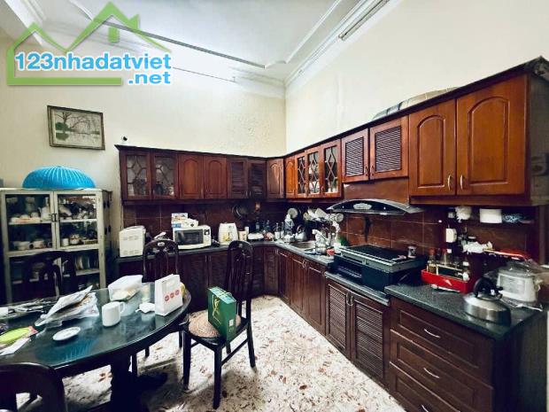 Bán GẤP Nhà Phố Hàng Chuối, 15m ra phố, ngõ 3m, thẳng tắp - 80m2 x 5 Tầng - Móng 7 Tầng - 1