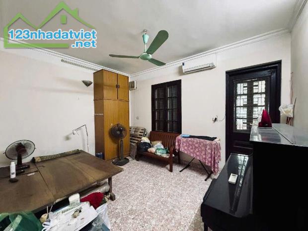 Bán GẤP Nhà Phố Hàng Chuối, 15m ra phố, ngõ 3m, thẳng tắp - 80m2 x 5 Tầng - Móng 7 Tầng - 1