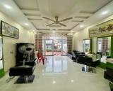 Gấp bán nhà Thủ Đức, giá 166 tr/m2, gần MT Nguyễn Văn Hưởng, dt 240m2.