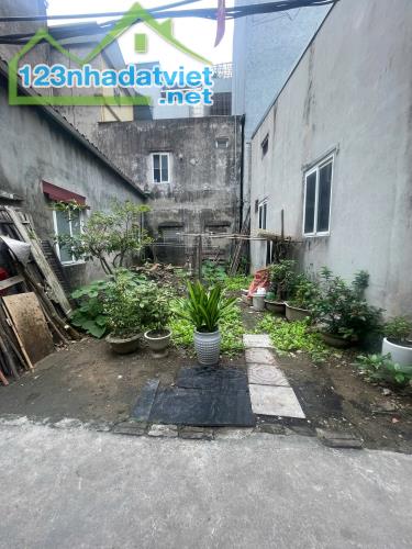 Bán 40m đất Việt Hưng-Long Biên - Ô tô 5 chỗ đỗ gần - Xây nhà, Đầu tư sinh lời bền vững