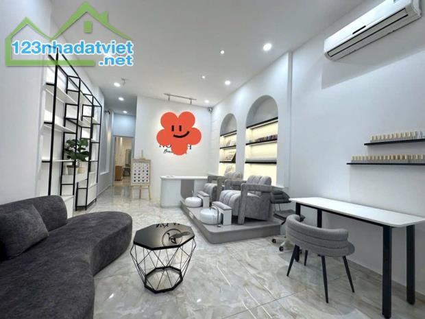 NHÀ ĐẸP 4 TẦNG-DT 4Mx20M-KHU PHÂN LÔ-SÁT MẶT TIỀN PHẠM VĂN CHIÊU-ĐƯỜNG 8M THÔNG KHẮP NƠI