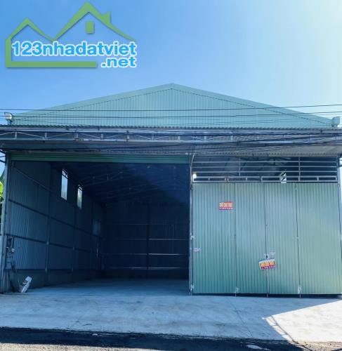 Bán đất tặng cái kho, rộng bao la, 322m2, SHR, Phước Vĩnh An, Giá 890tr.