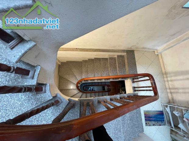 Bán nhà bát khối 4 tầng dân xây chắc chắn ngõ thông long biên - 4