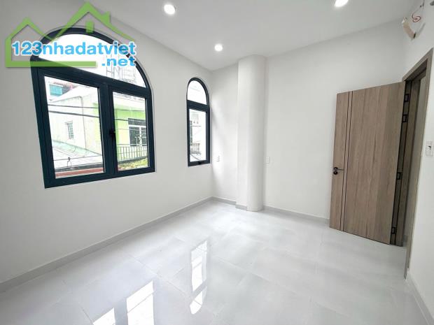 Nhà mới xây 3 tầng Bờ Bao Tân Thắng – kề AEON, hẻm 4m thông, 5,75 tỷ - 3