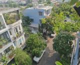 Căn Hộ Dịch Vụ , GS ngay Go Dĩ An , 1 hầm 4 tầng , Thang máy , 8 Phòng