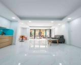 Nhà 40m² NGAY TRUNG TÂM QUẬN 10, GẦN Đại học KINH TẾ HCM, HẺM XE HƠI thông rộng rãi