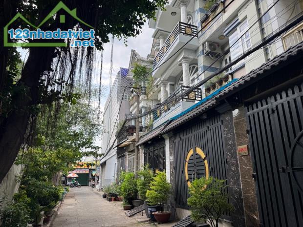 Nhà đẹp Quận 12 đường HT13 1 trệt 3 lầu sân thượng giá 5.6 tỷ