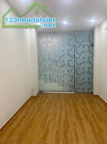 Nhà 2 tầng mặt tiền đường Tân Phước P6Q10. Giá: 11.8 tỷ - 1