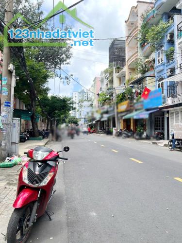Nhà 2 tầng mặt tiền đường Tân Phước P6Q10. Giá: 11.8 tỷ - 4