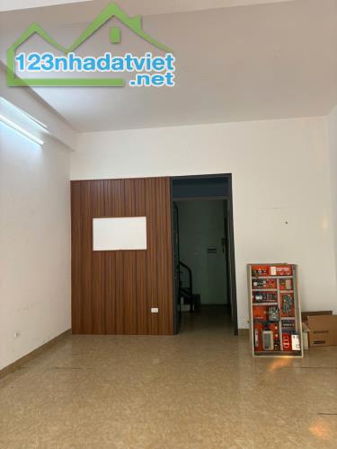 Chính chủ cho thuê nhà mặt phố 60m2 x 6 tầng gần cổng siêu thị Aeon Mall Hà Đông - 3