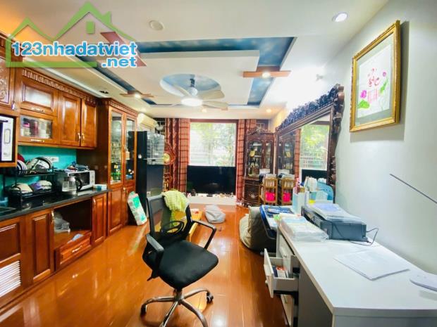Bán nhà đẹp Ngọc Thụy- Gara thang máy full Nt hơn 10 tỷ(TL)