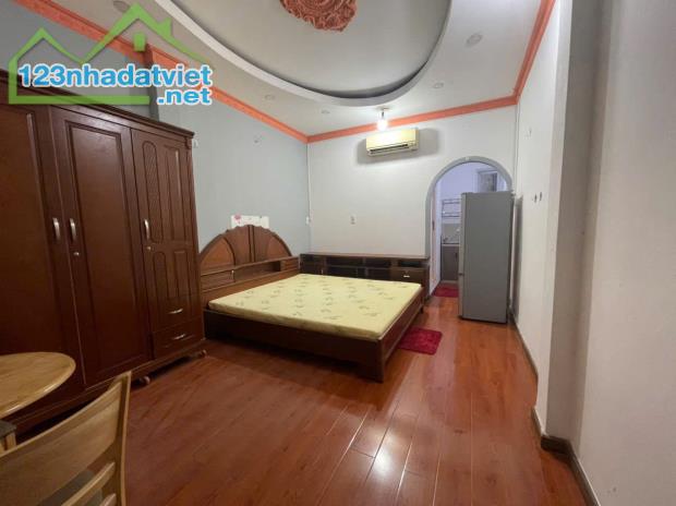 CHO THUÊ PHÒNG TRỌ , PHƯỜNG 10, QUẬN 11, TPHCM – HẺM XE HƠI, FULL NỘI THẤT