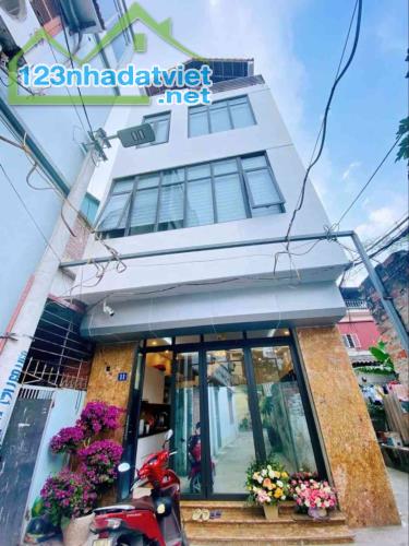 Phố Vũ Xuân Thiều 3.3 tỷ 33m sổ đỏ Long biên đầy đủ