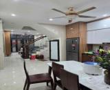 SIÊU PHẨM GẦN PHỐ - THOÁNG TRƯỚC - SAU. NỘI THẤT FULL ĐẸP