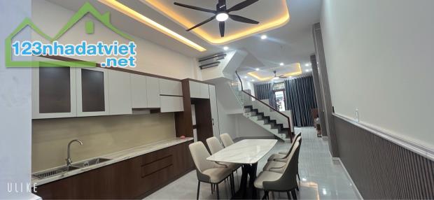 Bán nhà thạnh lộc 28, dt 56m2 4 tầng, hẻm xe hơi - 2