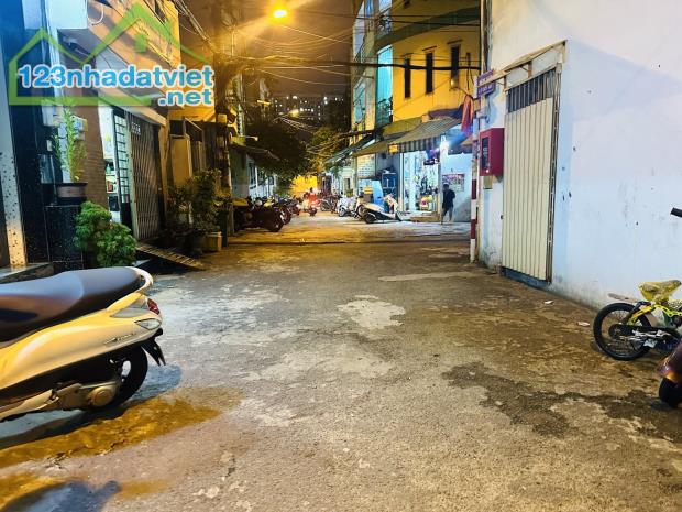 Bán gấp nhà mới Tân Thành VIP Tân Phú, hẻm xe tải, nở hậu sầm uất, đủ tiện ích, chỉ 4.X tỷ - 1