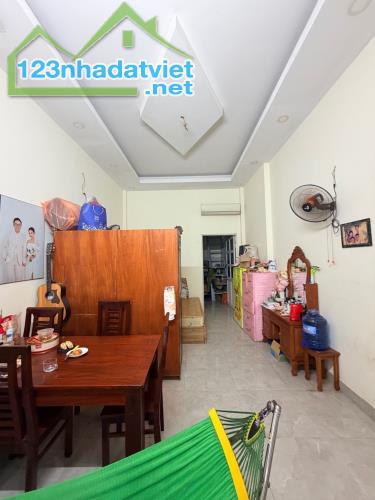 4 TỶ – HXH NGUYỄN VĂN QUÁ – XE HƠI NGỦ TRONG NHÀ (M17A) - 3