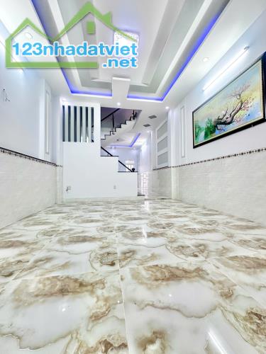 NHÀ 2 TẦNG - HẺM XE HƠI - THÀNH THÁI - CHỈ NHỈNH 8 TỶ