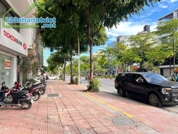 Mặt phố Cổ Linh 33 tỷ 75m mặt tiền 7m,kinh doanh đỉnh Long Biên - 2