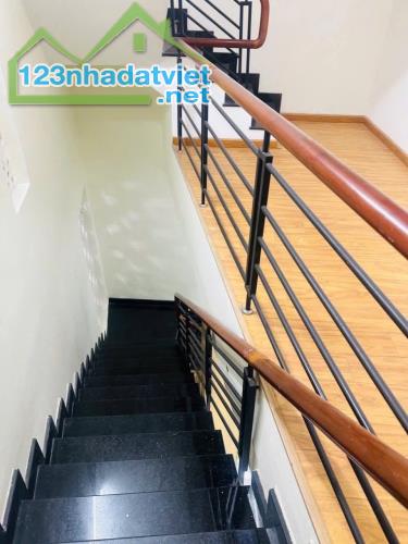 💋TRƯỜNG THỌ - Mặt tiền Đ SỐ 2 -💰Chỉ 8tỷ5 💋107m2 Diện tích công nhận - 5PN 👉Mặt tiền - 2