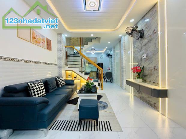 Bán nhà 2 sẹc Phan Huy Ích 30m2 hẻm 3,5m – Giá 4,89 Tỷ tl.