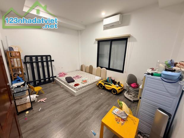 Nhà mặt ngõ 184 Đê Trần Khát Chân, 60m2 MT 4.6m, giá 15.6 tỷ có TL, 0985868893 - 2