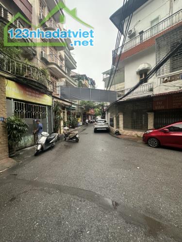 BÁN NHÀ MẶT PHỐ – VỊ TRÍ ĐẸP – Ô TÔ KINH DOANH – THÔNG SỐ VÀNG - - Vị trí đắc địa tại phố