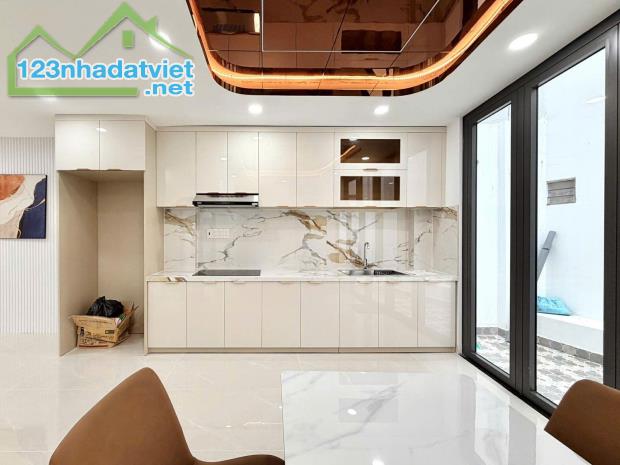 NHÀ LÊ QUANG ĐỊNH XÂY MỚI 100% - SÂN ĐẬU ĐƯỢC 10 OTO - 10.5 TỶ - 3