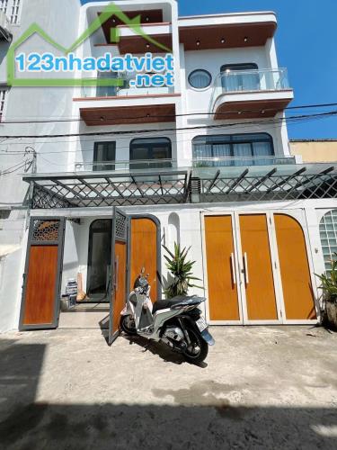 Nhà 4 tầng gần Nguyễn Duy Trinh – Dt 73.8m² – HXH 5m – full nội thất