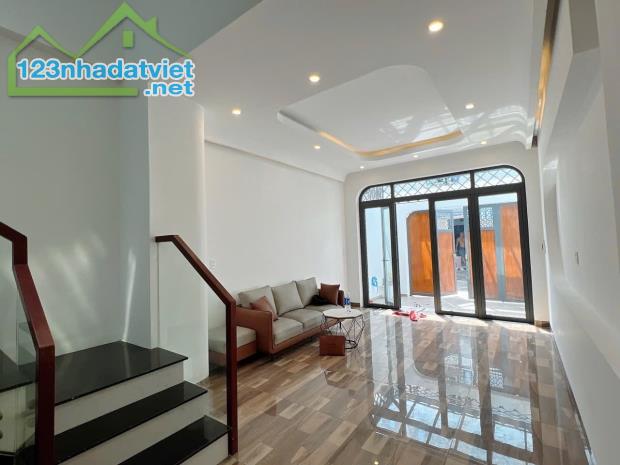 Nhà 4 tầng gần Nguyễn Duy Trinh – Dt 73.8m² – HXH 5m – full nội thất - 1