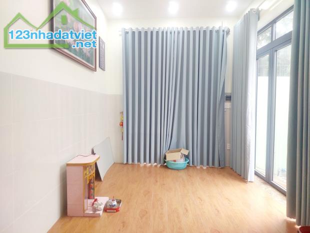 Nhà 3 tầng gồm 2 căn – Dt 213m² – NỞ HẬU – Phù hợp CHDV - 4