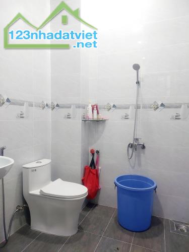 Nhà 3 tầng gồm 2 căn – Dt 213m² – NỞ HẬU – Phù hợp CHDV - 5