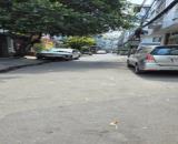 Bán nhà Dương Bá Trạc p1 quận 8 xe hơi tận nhà. Diện tích 72m2. Kết cấu 4 tầng 4PN 5WC.