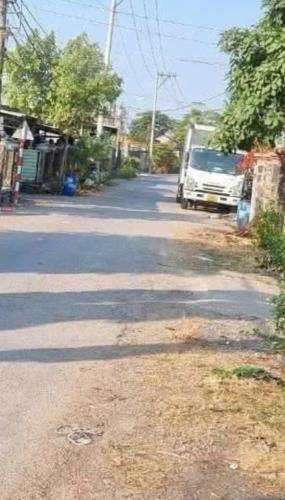 CHỦ GỬI BÁN GẤP XƯỞNG – FULL THỔ CƯ – BÌNH MỸ - 1.000m² – XÂY KÍN – XE 10 TẤN RA VÀO - 2