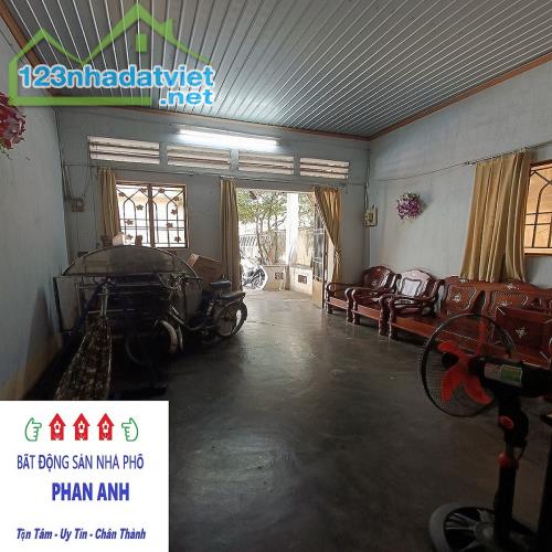 Có phải nhà phố Quận 9 đang bị "bỏ quên"? 135 m² đất ngay trung tâm Phước Long A mà chỉ có - 2