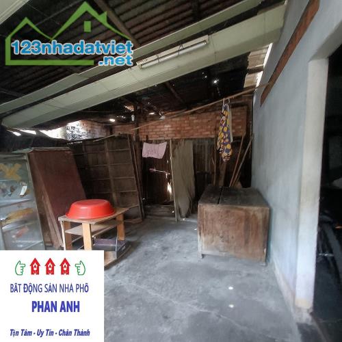 Có phải nhà phố Quận 9 đang bị "bỏ quên"? 135 m² đất ngay trung tâm Phước Long A mà chỉ có - 1