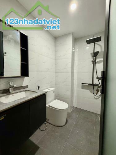 CHDV CAO CẤP 6 PHÒNG THANG MÁY - 53m2 Đ.NGUYÊN HỒNG GIÁP BÌNH THẠNH - 5